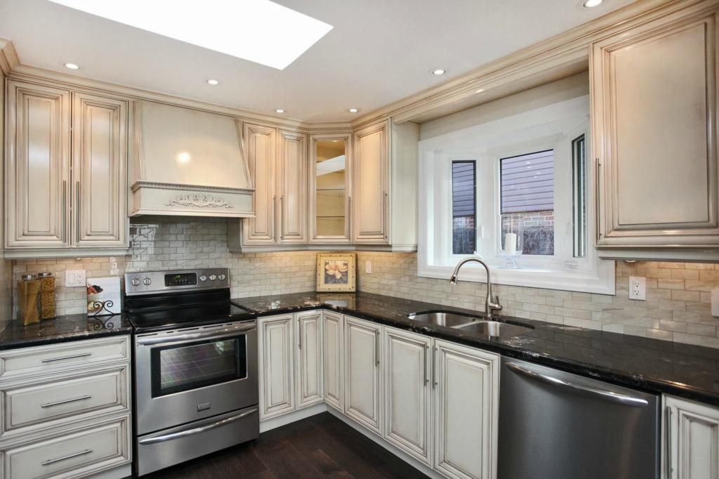 Salem Road: Kitchen